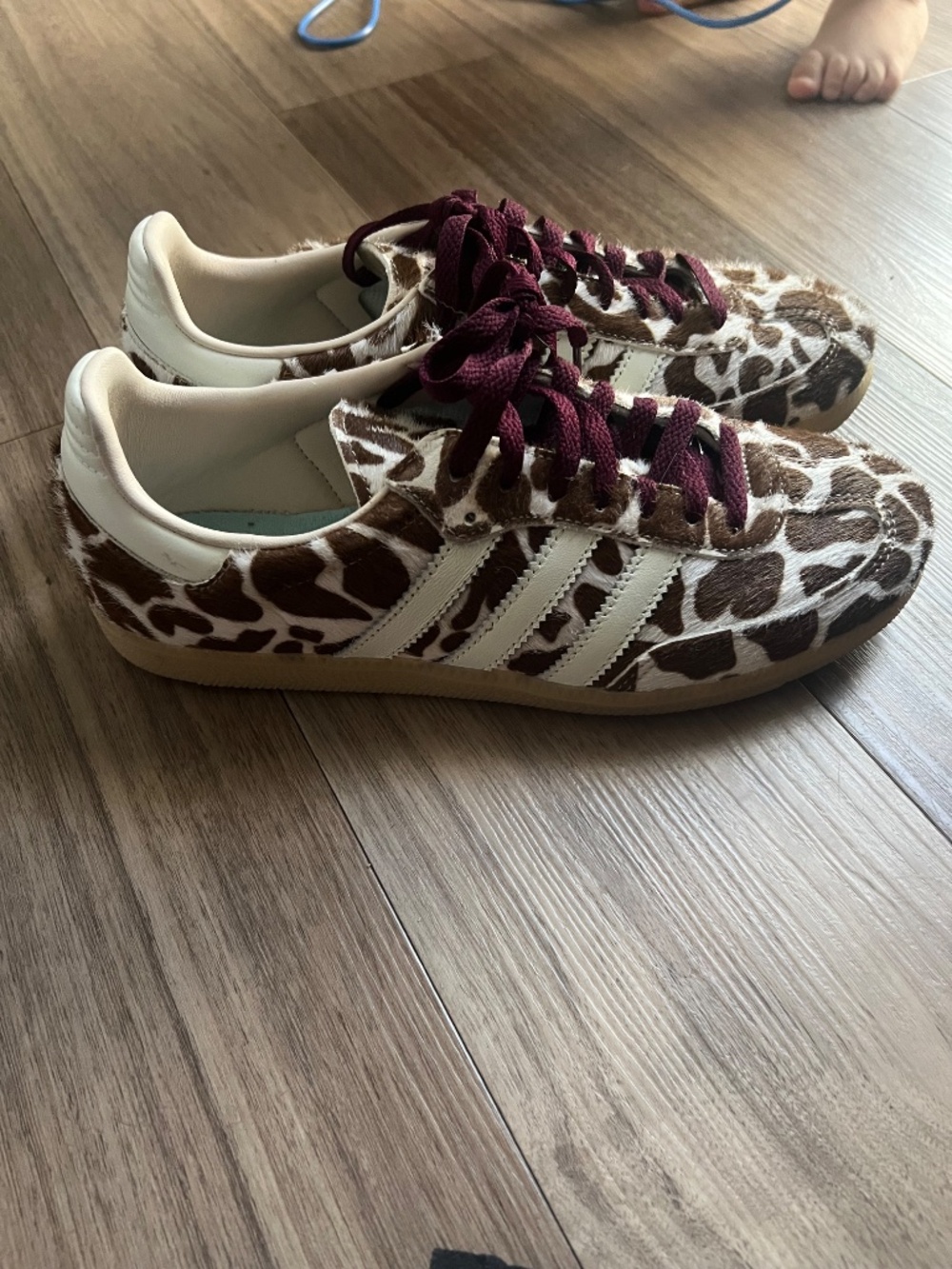 Adidas Samba OG Giraffe Print Pony Hair Sneakers Women’s 8.5 - Picture 2 of 3